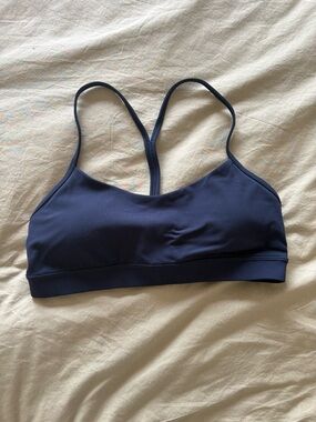 Flow Y Nulu Sports Bra Lululemon - 10 navy. Like new!